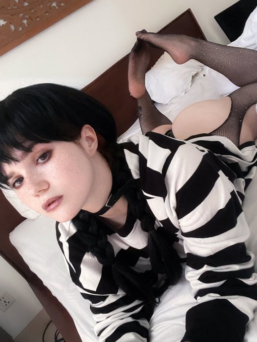 Do you have that spooky mood already?😏 https://t.co/u0qQkkH3VM