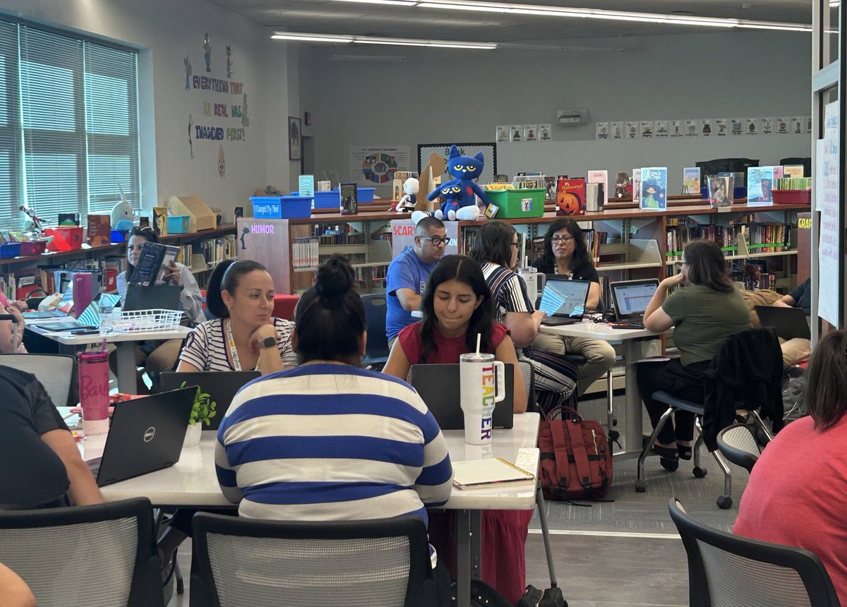 JFCarrasco_JCE's tweet photo. Our #JCEbuffaloes planned for intersession! Thank you buffs for providing that extra support to our little buffs! #TeamSISD #AllIn 🦬❤️ https://t.co/puKUtPs8zI