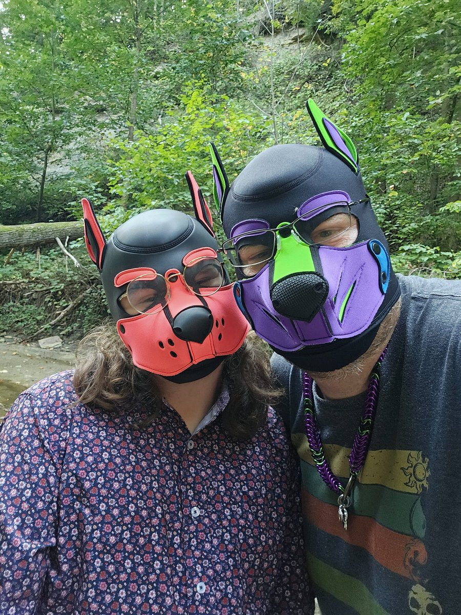 Pup_Tizzy's tweet photo. Had an amazing weekend with @NeonFluf ! Hiking and exploring the wilderness with a campfire and movie night.  Awruff, such a good girl! 💜💚 https://t.co/MutwDpfM1n
