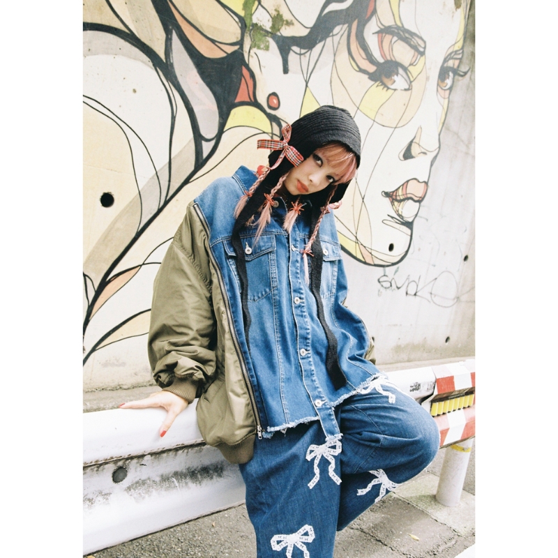 _candystripper_'s tweet photo. 💙CANDY STORE💙
#CandyStrirper WEB MAGAZINE 10月号が公開!
「ICONIC GIRL」
女のコたちが夢中で真似したミューズたちをお手本に、毎日の服をITガールにスタイリング!
MANONさんとお届けする、ロックでポップでヒップホップなストリートコーデをご覧あれ💙
▼今すぐcheck👀✨