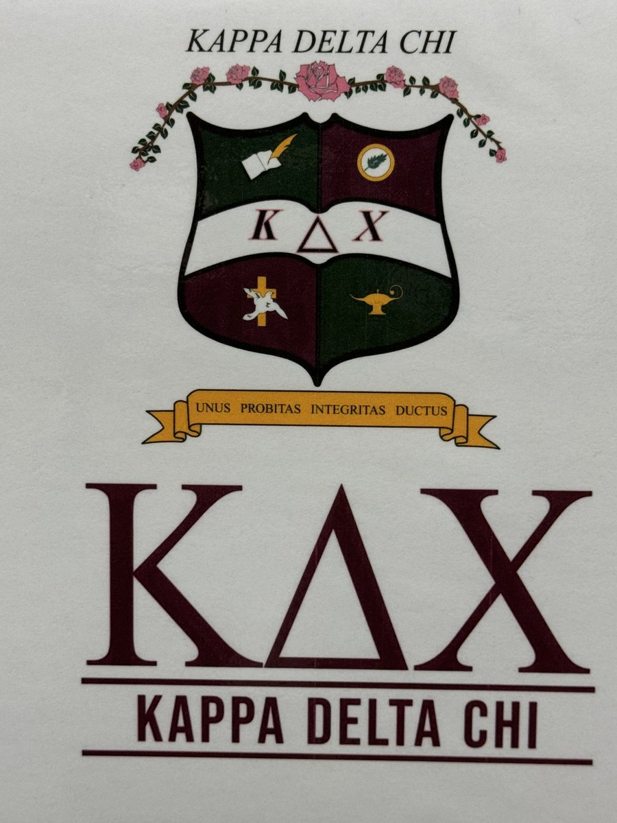 MsMorgart's tweet image. Como La Flor Day to Celebrate Hispanic Heritage! I wore pink roses and my @KDChi greek letters to share my Latina service sorority- Kappa Delta Chi- representing unity, honesty, integrity, and leadership. @LeamanJH @DMELamarCISD @drdebracantu #KDChi #BetaBeauties