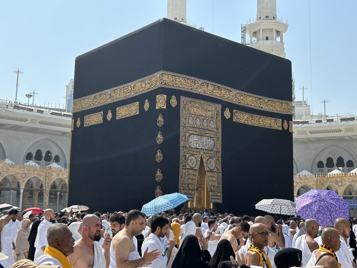 Allahım! Günahımı bağışla. Bana evimde bolluk ver. Rızkımı benim için bereketlendir.

#Dua