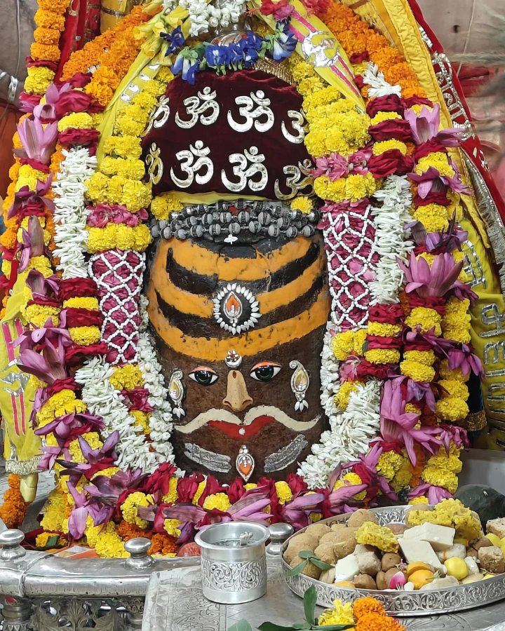 श्री महाकालेश्वर ज्योतिर्लिंग जी के आज के भस्म आरती श्रृंगार दिव्य दर्शन 26.09.2024