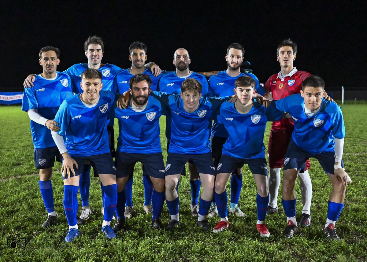 #LigaHelvética | CAMPEONES DEL APERTURA

Zapicán 0 <a href="/NacionalNH1910/">Club Nacional de Nueva Helvecia</a> 3

⚽️<a href="/AgusAckermann1/">Agus</a> 
⚽️Laureano Ackermann 
⚽️<a href="/FacuCambon/">F</a> 

Nos quedamos con la primera parte del campeonato. Ahora a descansar unos días y seguir. Todos juntos! Vamo el bolso 🔵⚪️🔴

#ClubdeCampeones