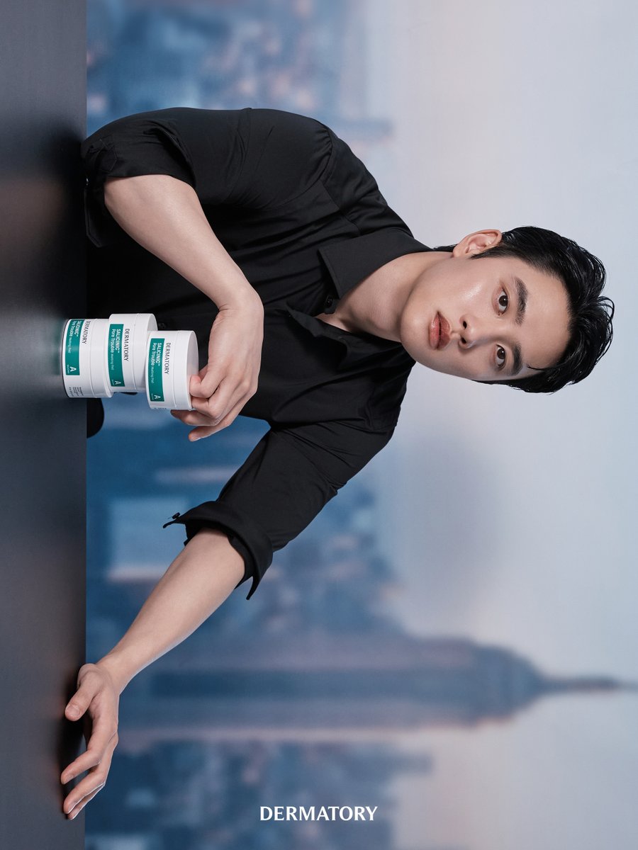 저항없이 설레버리는 비주얼..
담당자 최애컷입니다🥰

무심히 들고 계신 저 초록색 아이
살리시닉 멜팅패드는
올영에서 오늘 단 하루 33% 할인 중!🖤

#더마토리 #도경수 #DERMATORY #DOHKYUNGSOO