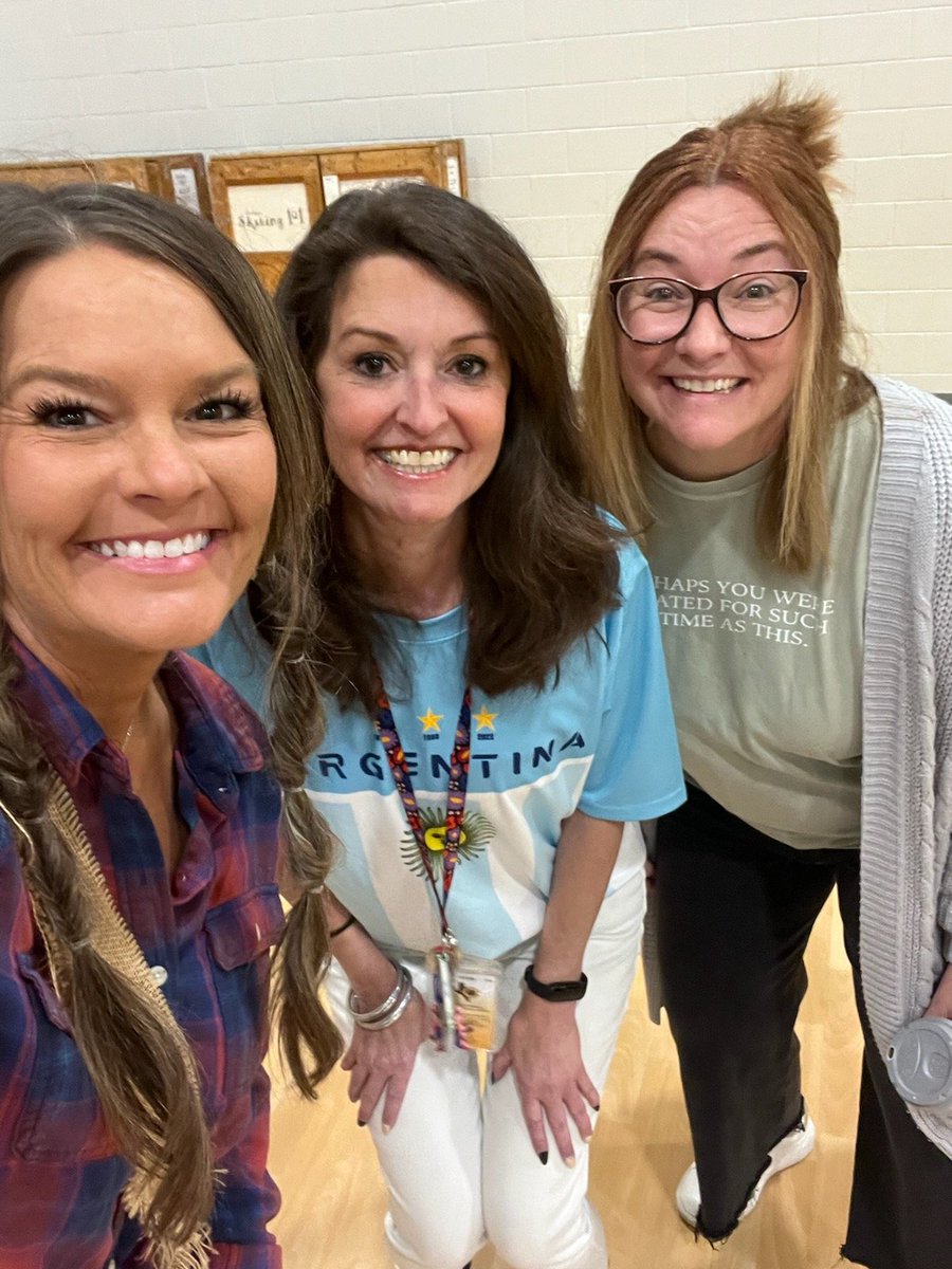 Mrs.Tyndall tweet media