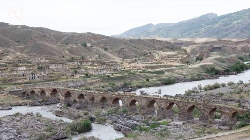 آتایوردوم، وطنیم آذربایجان 
عشق اولسون سنه آذربایجان 

#آذربایجان #حسرت_کورپوسی