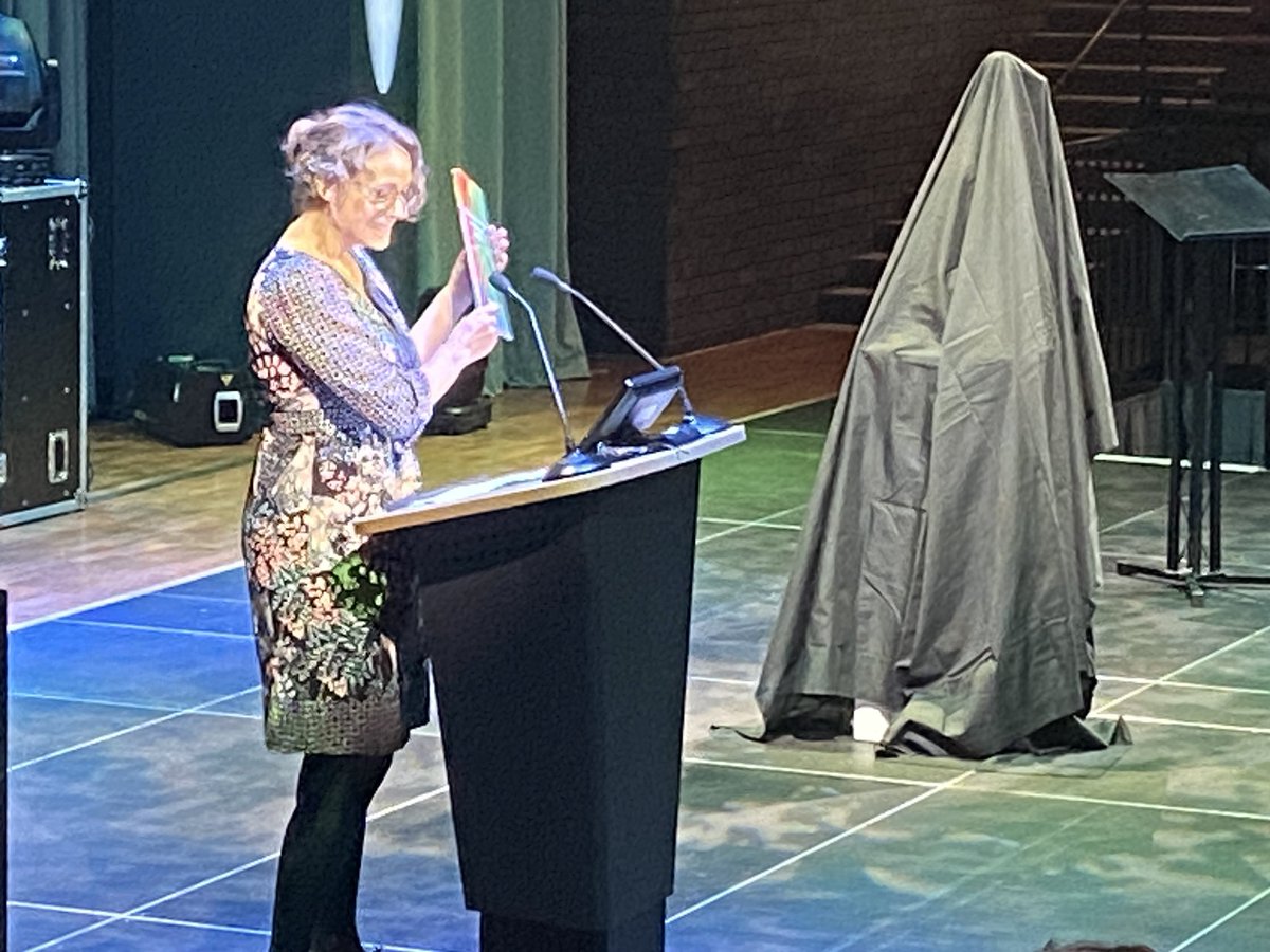 gbrannanarchive's tweet photo. The incomparable @HelenaCurator knocking it out of the park! https://t.co/g9rgFHWJrW