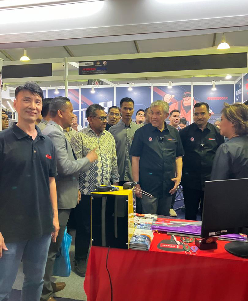 SulotionImr's tweet image. IMR Malaysia Branch and AZIM Jointly Exhibit at MATEC, Showcasing Innovative Solutions that Captured the Attention of Malaysia&apos;s Deputy Prime Minister
#IMR #MATEC2024 #INS #Plastics #IME

Contact us for enquiries.
Website: imr.net
Email:contact@imr.cc