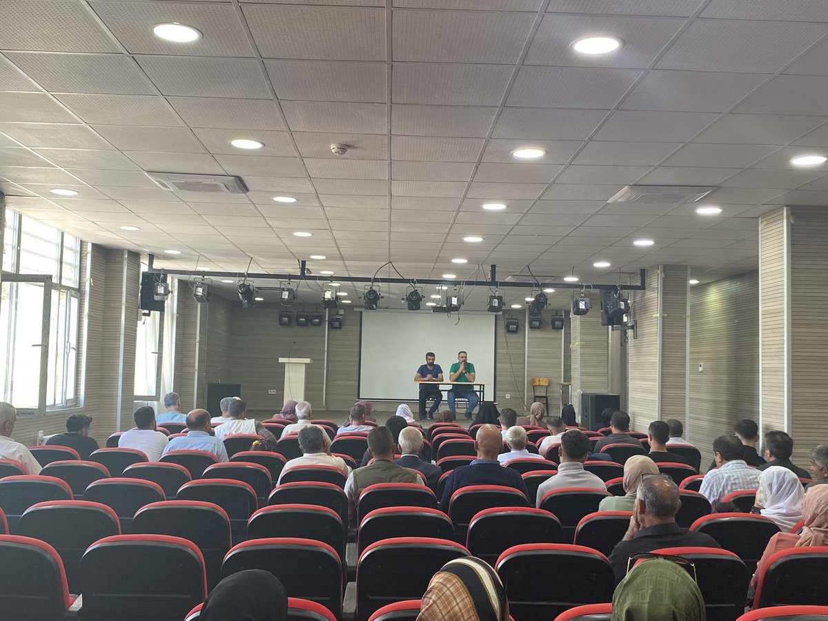 Okulumuzda sene başı veli toplantısı okul idaremiz ve öğretmenlerimiz tarafından yapıldı.
<a href="/tcmeb/">Millî Eğitim Bakanlığı</a> 
<a href="/Diyarbakirmem/">Diyarbakır İl Millî Eğitim Müdürlüğü</a> 
<a href="/SilvanMEM/">Silvan İlçe Milli Eğitim Müdürlüğü</a>