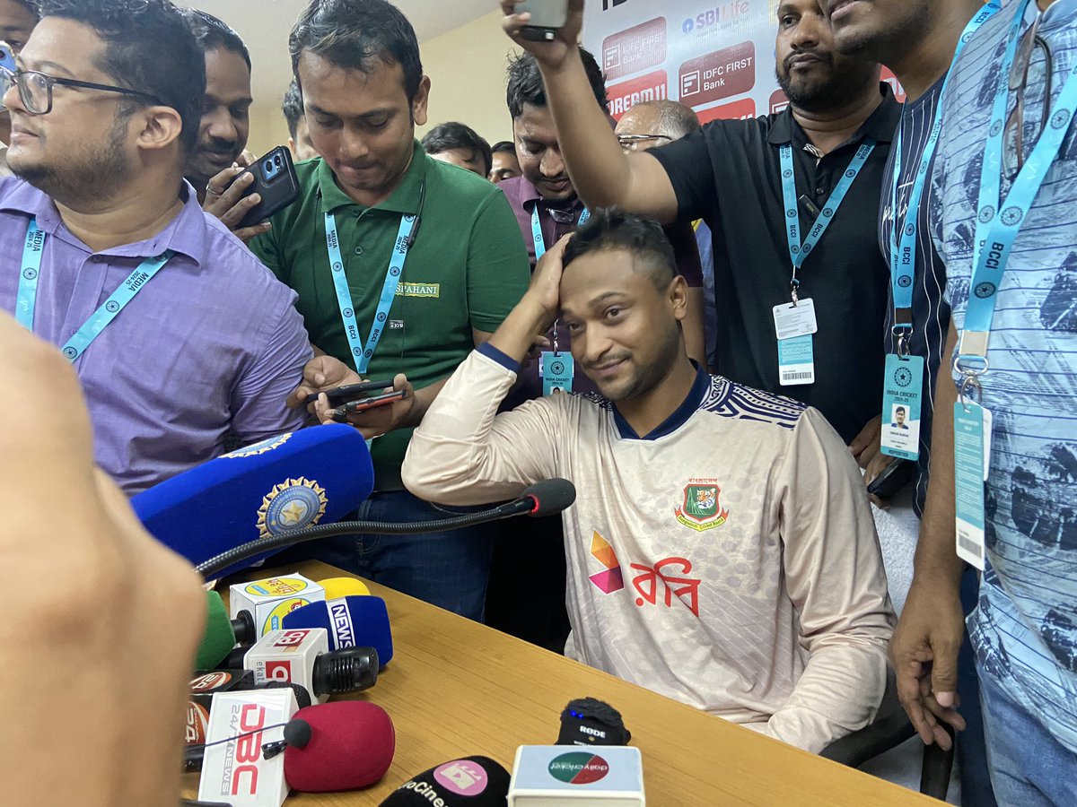 pratyush93_raj's tweet photo. Shakib after dropping a bombshell in the press conference. https://t.co/hzwxKq5dtw