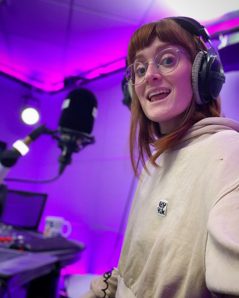 🎙️ We have some BEAUTIFUL new tracks to bring you on tonight’s <a href="/bbcintroducing/">BBC Music Introducing</a> in the West - including the lush new single from our Spotlight artist <a href="/joshualukesmith/">Joshua Luke Smith</a> 🌷 
Can’t wait to share them all with you!
✌️ Listen from 8pm Thursday &amp; Saturday