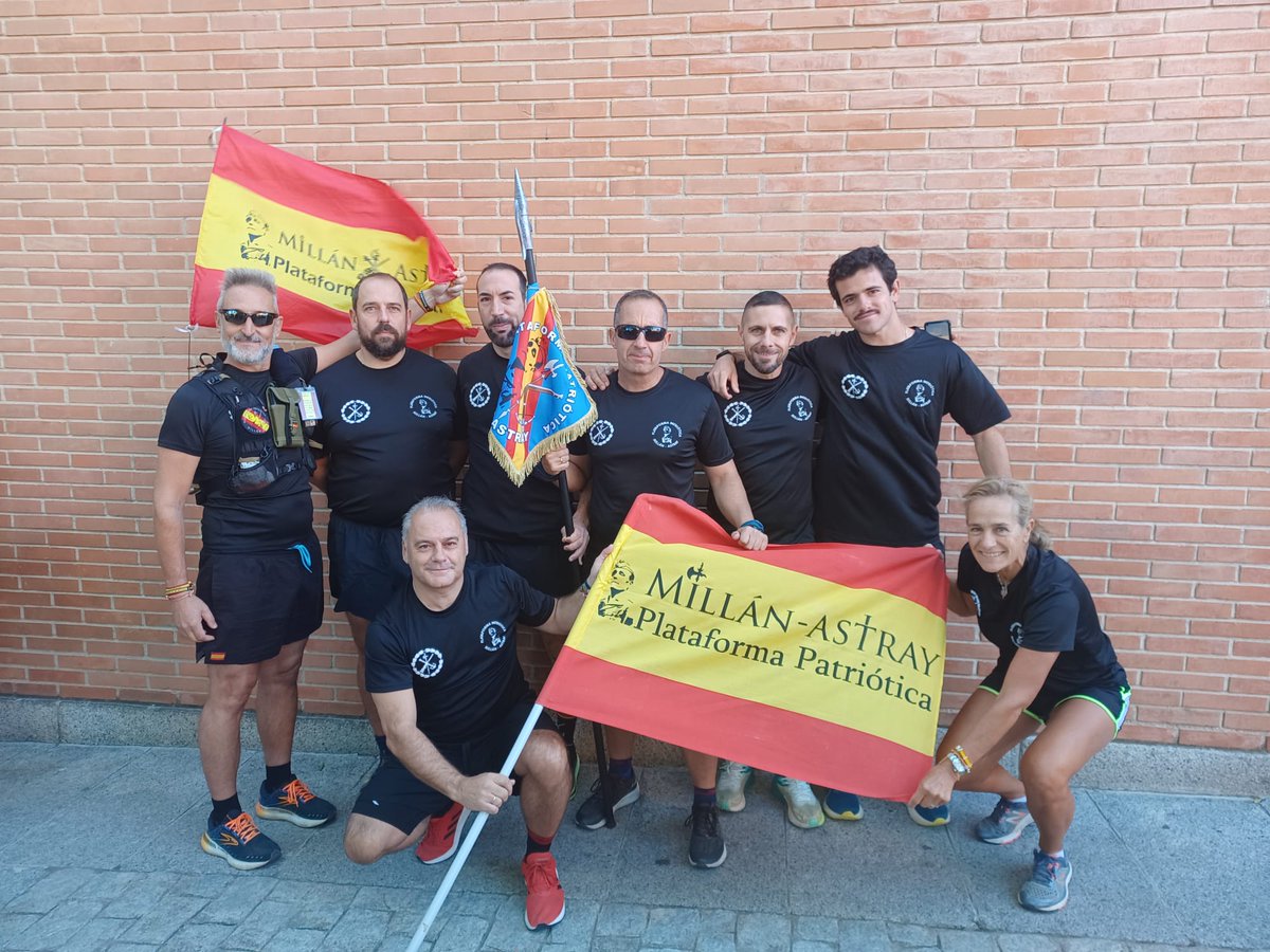 PlataformaMill1's tweet photo. Todo preparado para salir de marcha en la "XXVII Edición de la Carrera por Relevos Tajamar-Torreciudad #500Kms". 

"Jamás un #legionario dirá que está cansado, hasta caer reventado. Será el cuerpo más veloz y resistente".

La @PlataformaMill1
#MillánAstray presente!! https://t.co/7zKw9c7GA5
