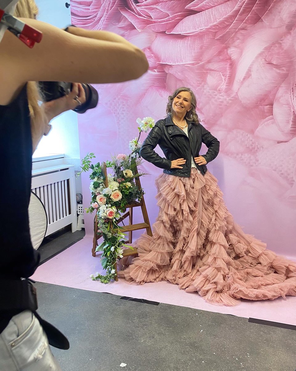 All smiles backstage! 

✨ Join us Nov 16 for the Pearl Project Awards Celebration – an inspiring night honoring survivors of gender-based abuse. 🎟️ Get your tickets now and support this important cause! 💜 #PearlProject #Resilience #WomensVoices 

eventbrite.co.uk/e/pearl-projec…