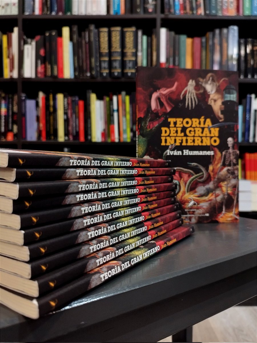 Un faro ilumina el manicomio en lo alto del acantilado. Allí un aquelarre de viejas perturbadas clava agujas a un muñeco de trapo. Rituales de santería, sacrificios humanos, extrañas parafilias, antropofagia. Se alzan las copas, la ayahuasca está lista para esta ouija infernal.