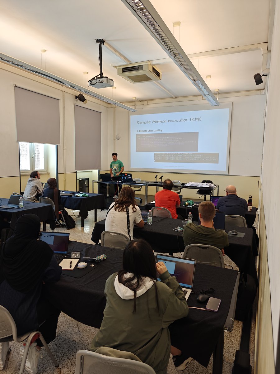 cybersaiyanIT's tweet photo. ๐งโ๐๐ฉโ๐ #RomHackTraining ๐งโ๐๐ฉโ๐
Day 3 has started and we are truly amazed by the level of expertise of our trainers ๐คฏ
We are sure that for the students these sessions are game-changers https://t.co/zlNmBt9egk