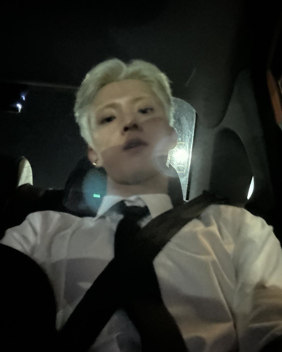 calikyucat's tweet photo. 10am                                                                   10pm https://t.co/rWzDpY9nIj