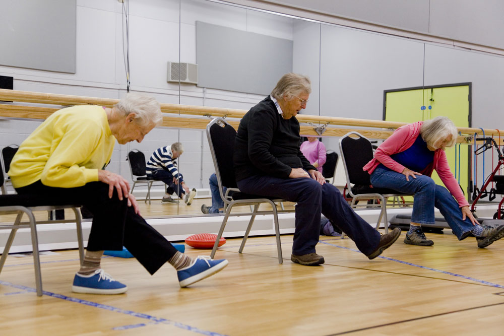 🚶 It's Falls Prevention Week! 🚶 Staying active is one of the best ways to reduce the risk of falls. Have you noticed a family member become unsteady on their feet? We have some amazing Steady Steps classes being delivered across Rutland. Find out more ➡️ activerutland.org.uk/activereferral