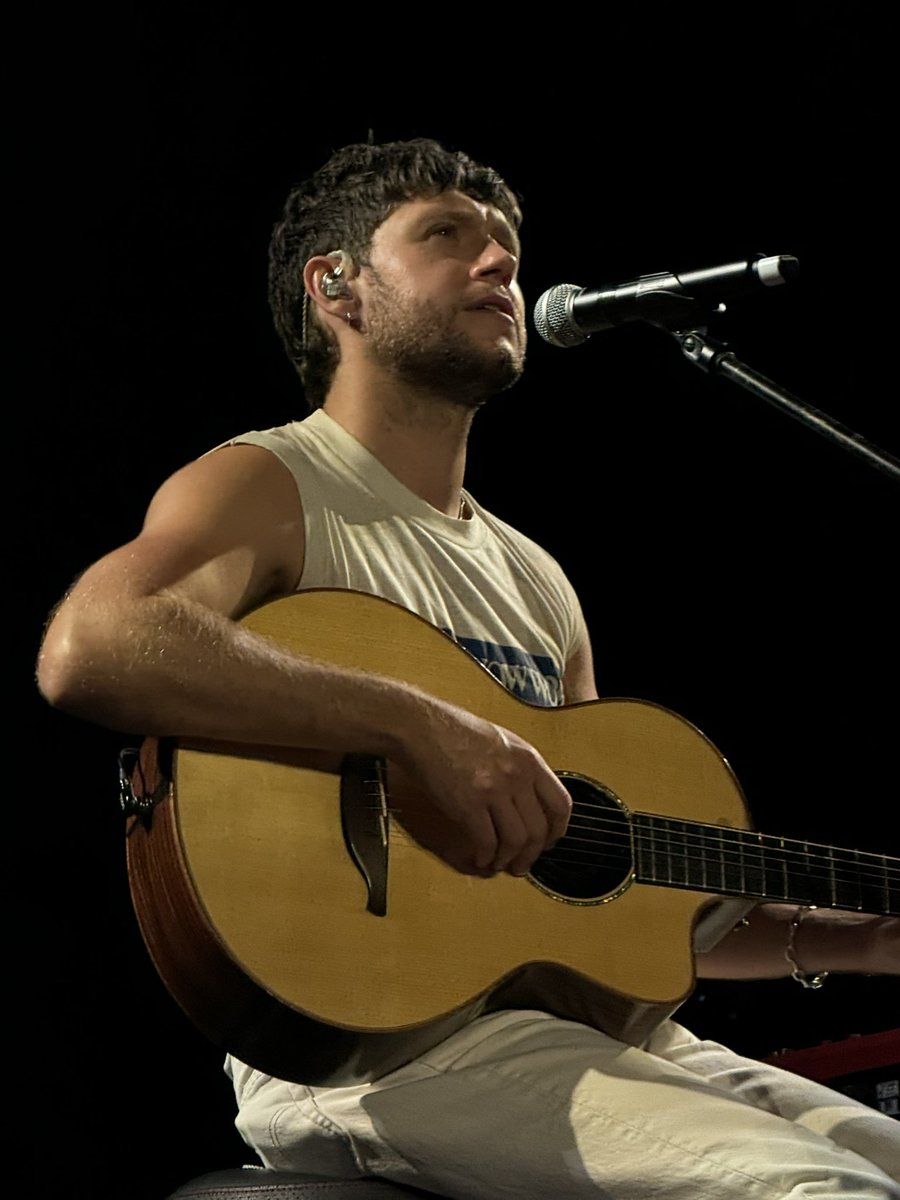 IIanetM's tweet photo. Esta vez si me pasé con las fotos 😮‍💨 abro hilo de Niall en Monterrey 

#TheShowLiveOnTourMonterrey #TheShowLiveOnTour #TSLOTMonterrey https://t.co/Thx9BWmYdH
