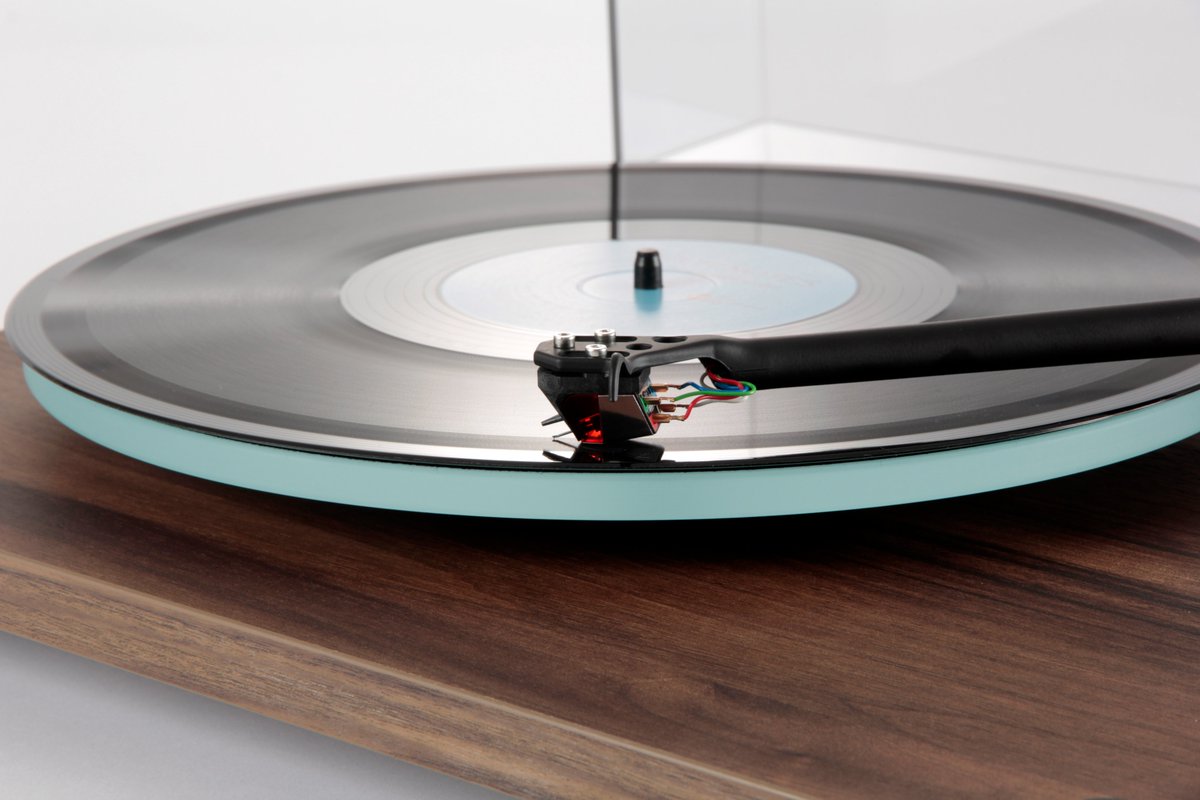 RegaResearch's tweet photo. The team @whathifi take the new £599 package Planar 2 Nd3 cartridge combination for a spin. Read the full review here ⬇️⬇️⬇️
#rega #planar2 #PL2 #Nd3 #movingmagnet #turntable #recordplayer https://t.co/kTpjIfmDZa