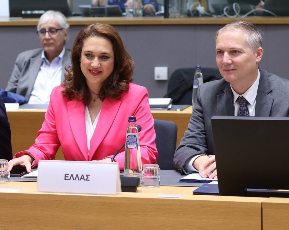 GreeceInEU's tweet photo. Secretary General for #Industry @VickyLoizou is representing #Greece🇬🇷 at the #COMPET Council taking place in #Brussels

🇪🇺On today's agenda: the future of European #competitiveness, state aid framework, SMEs &amp; the benefits of the single market https://t.co/GxO1SAgubr
