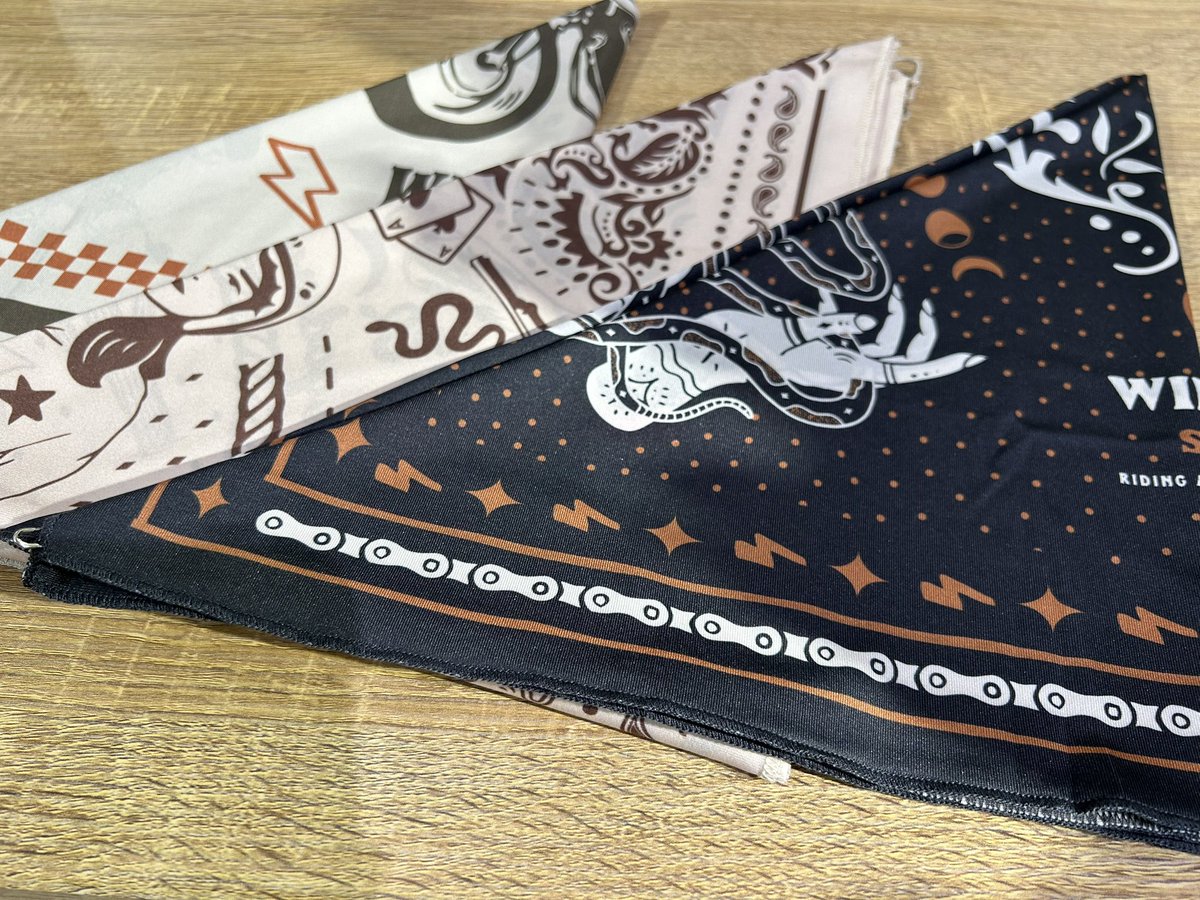 Motori_ginza's tweet photo. 人気のリバーシブルスカーフが再入荷🏍️✨ #wildust

#バイク用品 #motorimoda #motorimodaginza https://t.co/DspynUL0aZ