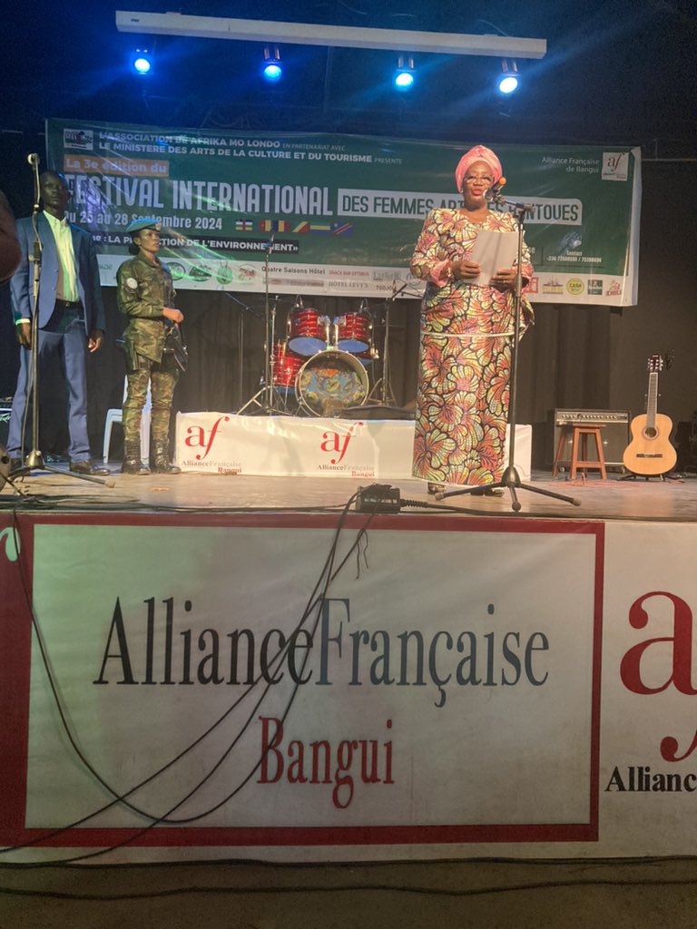 Alliance Française de Bangui (@afbanguirca) on Twitter photo Ouverture réussie du #3emefestivaldesfemmesartistesbantoues hier à <a href="/AFBanguiRCA/">Alliance Française de Bangui</a> avec la présence remarquée de la 1ere Dame et comme thématique l’environnement ! Rendez-vous jusqu’à samedi avec spectacles, gastronomie et ateliers et les plus de 100 artistes 🇹🇩🇨🇲🇨🇩🇨🇬🇨🇫🇫🇷🎉🥳 Ouverture réussie du #3emefestivaldesfemmesartistesbantoues hier à <a href="/AFBanguiRCA/">Alliance Française de Bangui</a> avec la présence remarquée de la 1ere Dame et comme thématique l’environnement ! Rendez-vous jusqu’à samedi avec spectacles, gastronomie et ateliers et les plus de 100 artistes 🇹🇩🇨🇲🇨🇩🇨🇬🇨🇫🇫🇷🎉🥳