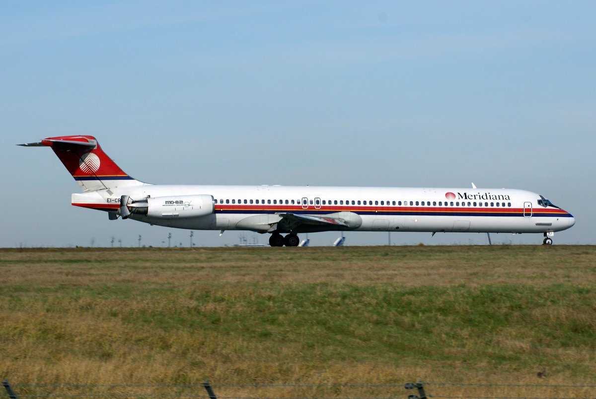 jmlesavions's tweet photo. Le petit avion du jour. Plane of the day.
#eicrj #meridiana #md88 #madDog #AvGeek #avgeeks #plane #planespotter #planespotting #aviation #aviationdaily #aviationphotography #airlines #cdg #cdgairport #backin2007 https://t.co/IXYIRLGp9W