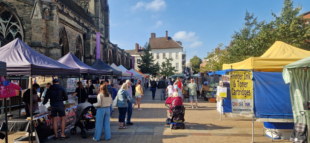 Weekends nearly here Lichfield Friday and Saturday Markets
Looking like a damp start Friday but drying out to give a dry afternoon and dry Saturday
pay us a visit and see what your local Market Traders have to offer this weekend
look forward to seeing you all on the Market Square