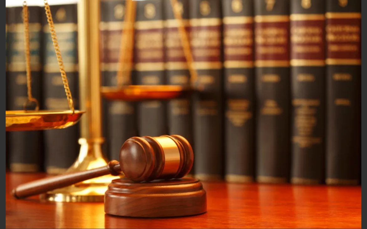 advocatemahere's tweet image. 🟣PRO-TIP: if you’ve just completed your law degree and are job hunting, please don’t get the email list of all lawyers and spam everyone with a blanket application for a job or internship. It tells the recipient that you haven’t applied your mind to which firm you want to work…