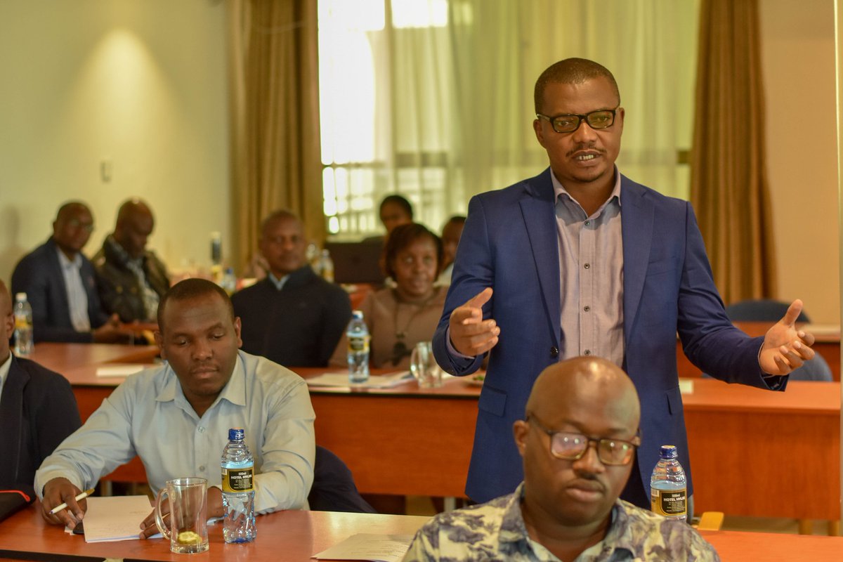 PfmrsKenya's tweet photo. The Directorate of School Audit, @EduMinKenya, is equipping county school auditors with skills in internal audit, risk assessment, and financial reporting to better safeguard school funds and assets and ensure timely financial reporting.

#PFMReformsStrategy2023-2028 https://t.co/HTghnTk1d8