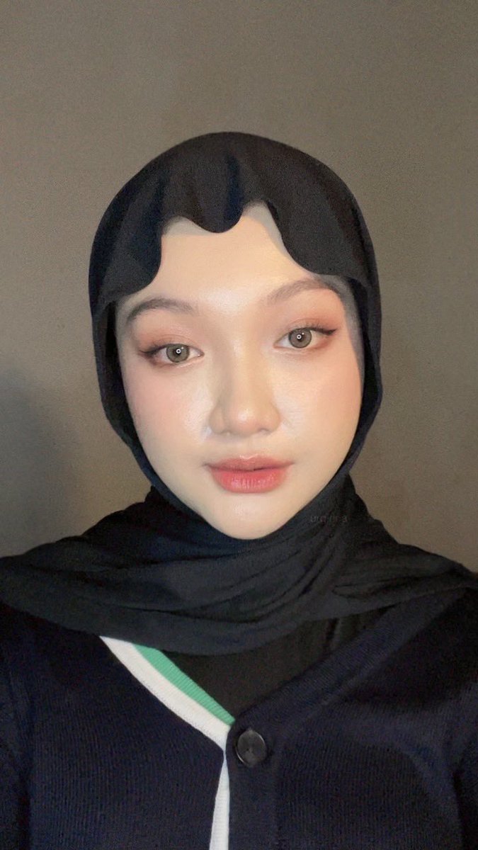 today’s makeup!!🧏🏻‍♀️🫶🏻

suka sekali blush akuu hari inii💓💓