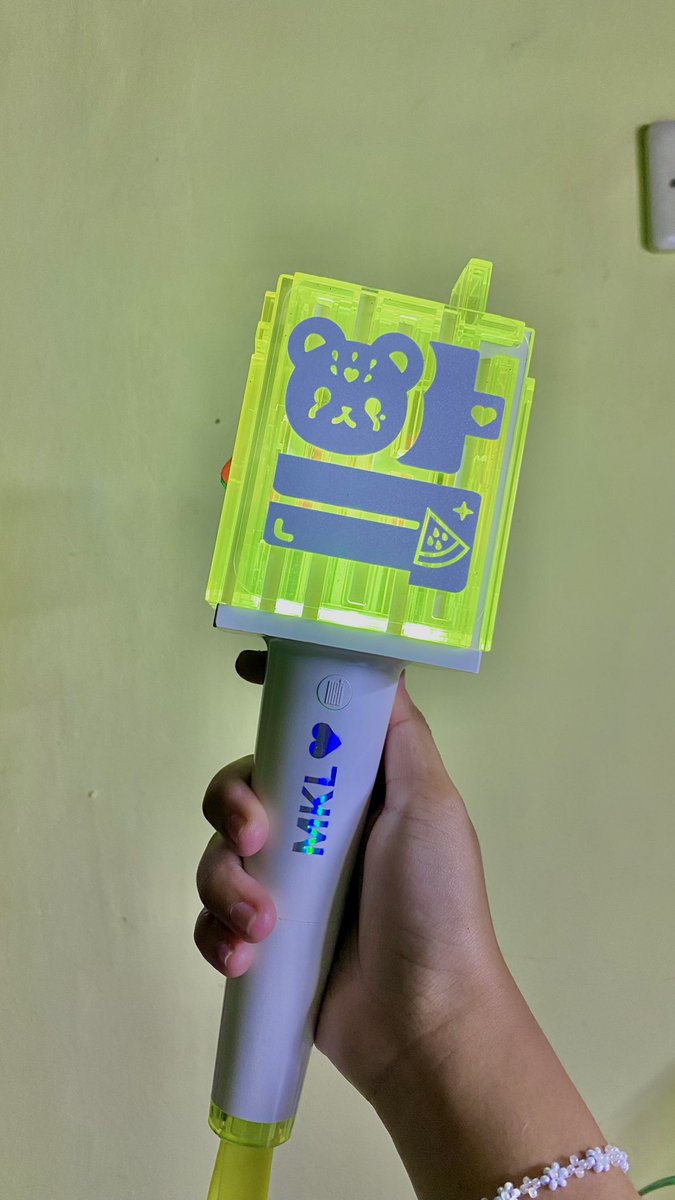 aeongibyeol's tweet photo. WTS Lightstick NCT Ver 1
Good Condition
3x dibawa konser (TDS 2, THE UNITY, TDS 3)
bisa connect
💰500k
📍Banjarmasin
Bisa co tokren 🧡

Detail lain Langsung DM aja ya
tg. wts wtb ls lightstick nct https://t.co/6I7tjbe77B