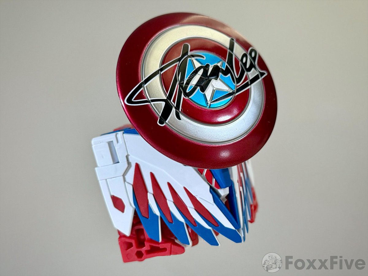 foxracingfive's tweet photo. 🟥⬜️🟦 @52ToysBeastBox #52toys #beastbox #ビーストボックス #ultrashield #captainamerica https://t.co/PPswZmepKw