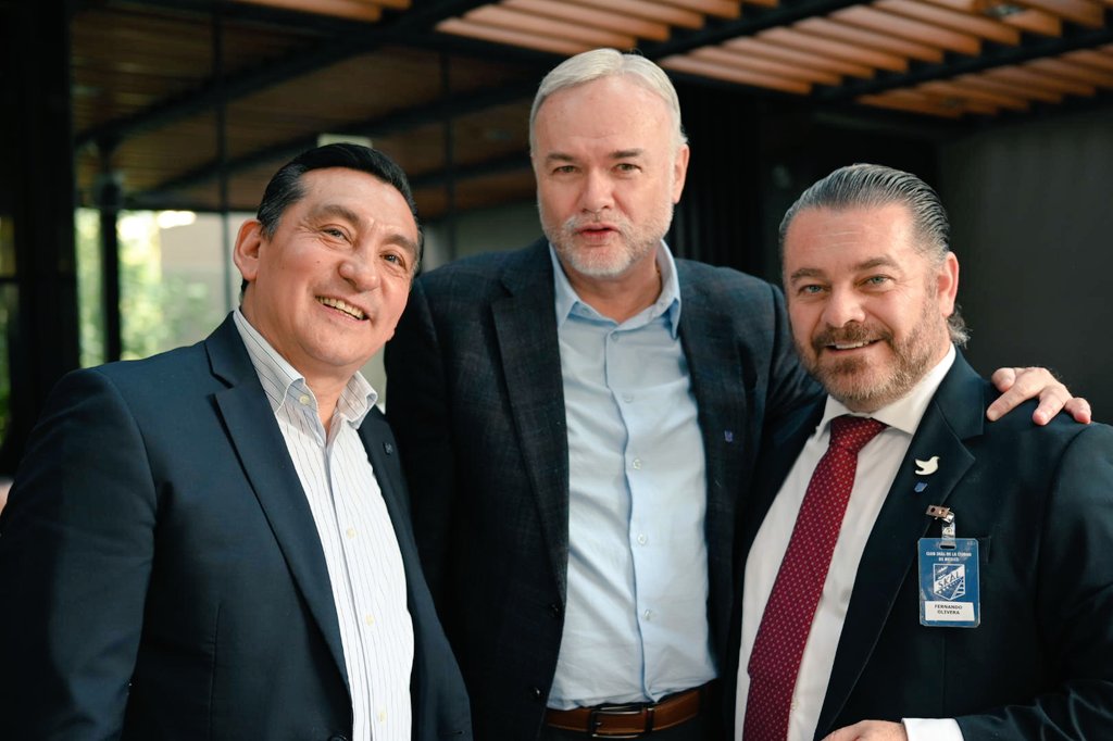 NexosTuristicos's tweet photo. Importante presencia de Roberto Zapata Llabrés, Director General y Presidente del Consejo de Administración de @Hoteles_Mision durante la reciente reunión y comida del Club Skål de la Ciudad de México. 

@skalcdmx @skalmex @Skal_Intl @edgarsolis @ferolivera09 https://t.co/vr47Z00gcO