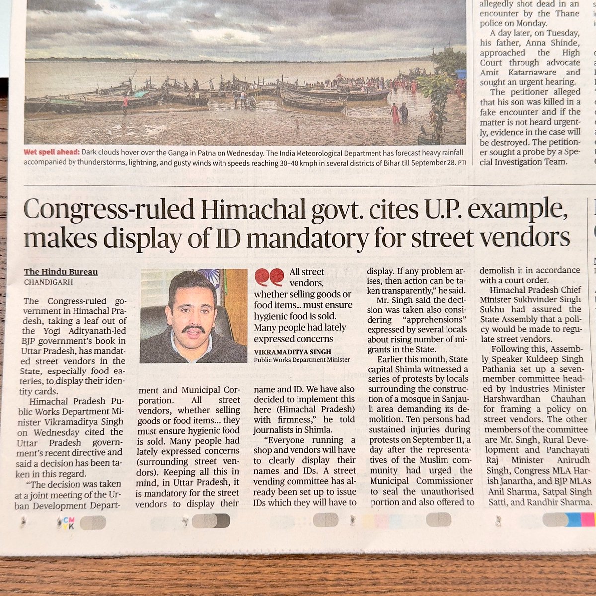 TheDeshBhakt's tweet image. While #Congress accuses #BJP of committing mega-frauds; are they committing the biggest one themselves? 
- In public rallies @RahulGandhi proudly holds the pocket version of the #ConstitutionOfIndia in his hand.
- In the US - he speaks of wanting to build an #InclusiveIndia -…