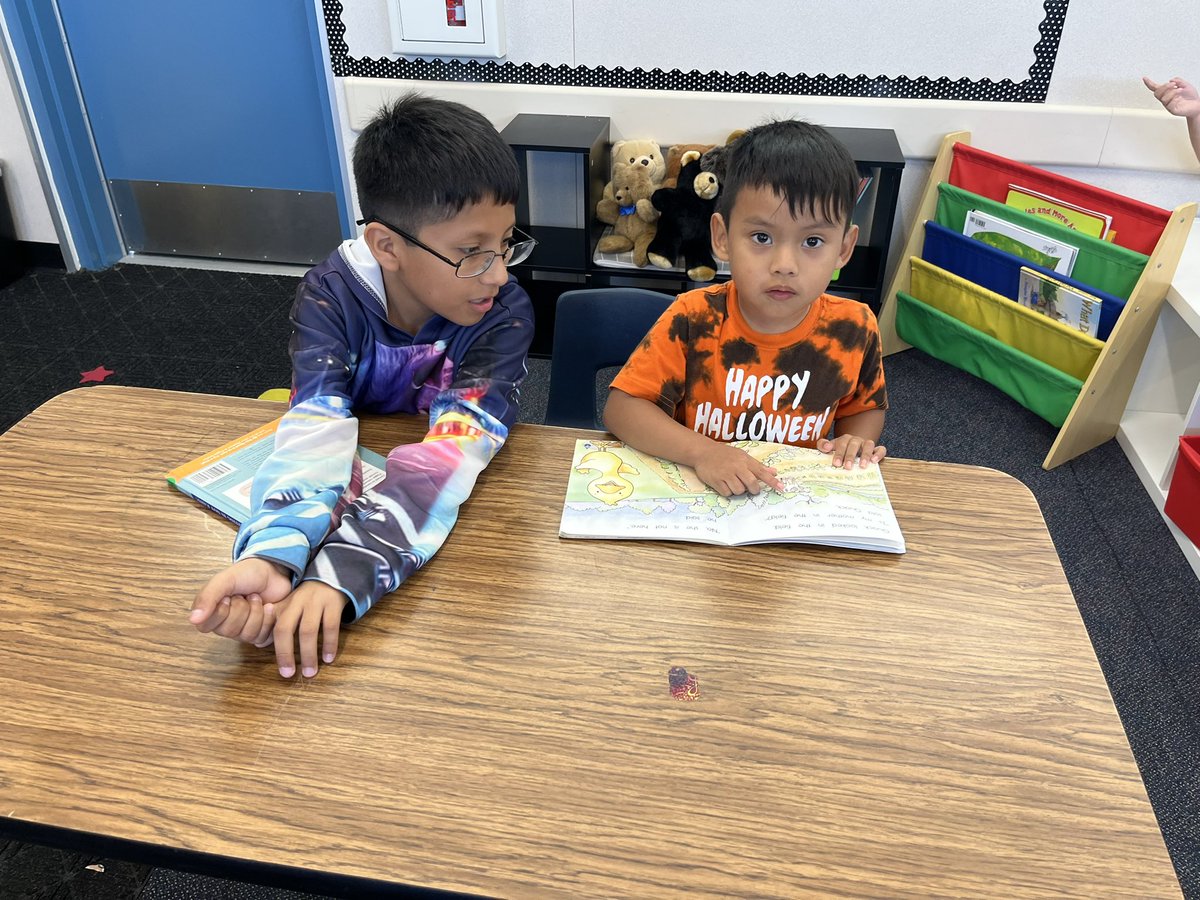 teachertbi's tweet photo. Reading to our TK #RascalBuddies. @micheleasprer https://t.co/sWE0xsfFk8