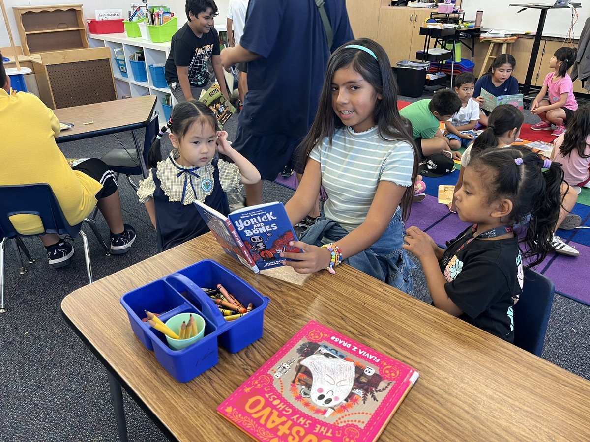 teachertbi's tweet photo. Reading to our TK #RascalBuddies. @micheleasprer https://t.co/sWE0xsfFk8