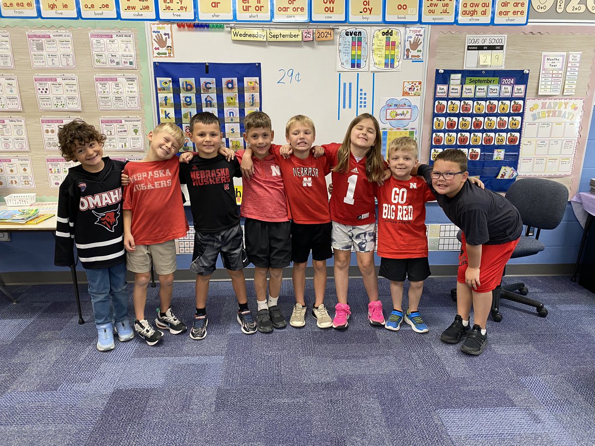 Homecoming Week-College Day <a href="/ShellCreekVikes/">LCS Shell Creek Elementary</a> #lakeviewvikes