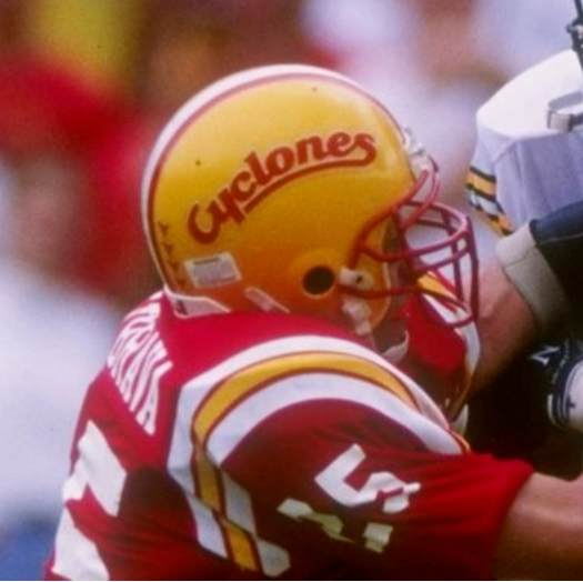 1nationofdom's tweet photo. @IowaChill Those yellow Cyclones helmets look sad w/o the reward-pride stickers no one (but me) remembers. Consider pic for reference. https://t.co/ojOplhHozV
