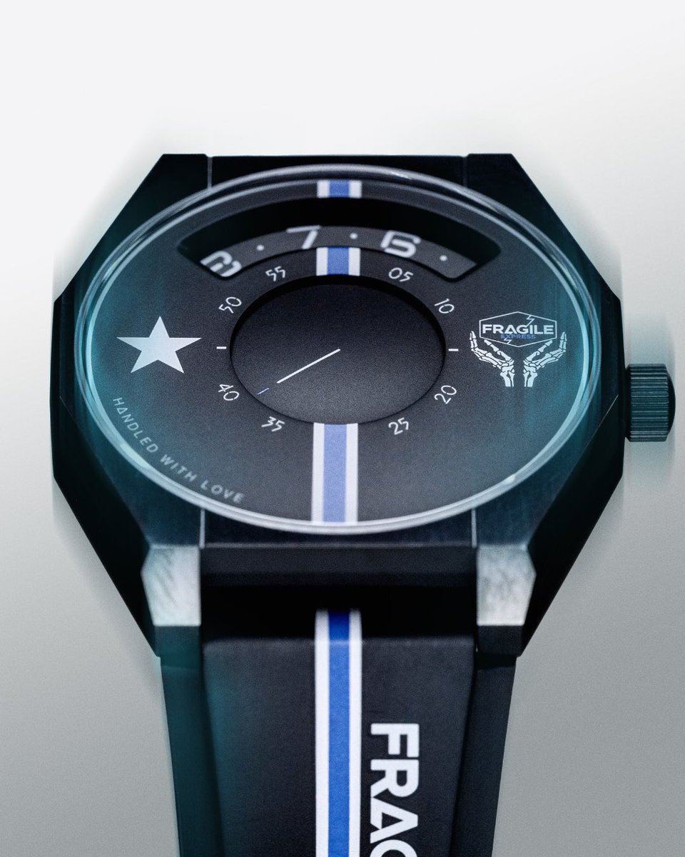 Anicorn_Watch's tweet photo. UPCOMING LAUNCH!
.
Handled with Love : Delivering Hope : DEATH STRANDING by @Kojima_Hideo @KojiPro2015 x @Anicorn_Watch - FRAGILE EXPRESS TIME
.
FRAGILE EXPRESS TIME (1st Batch Limited to 200 pcs)
/
New York: 12PM EST  -  26 SEP 2024
Hong Kong: 12AM HKT  -  27 SEP 2024
Tokyo: 1AM JST  -  27 SEP 2024
/
@HIDEO_KOJIMA_EN @KojiPro2015_EN
/
#DS #DeathStranding #Fragile #Kojima #KojimaProductions #Anicorn #anicornwatches