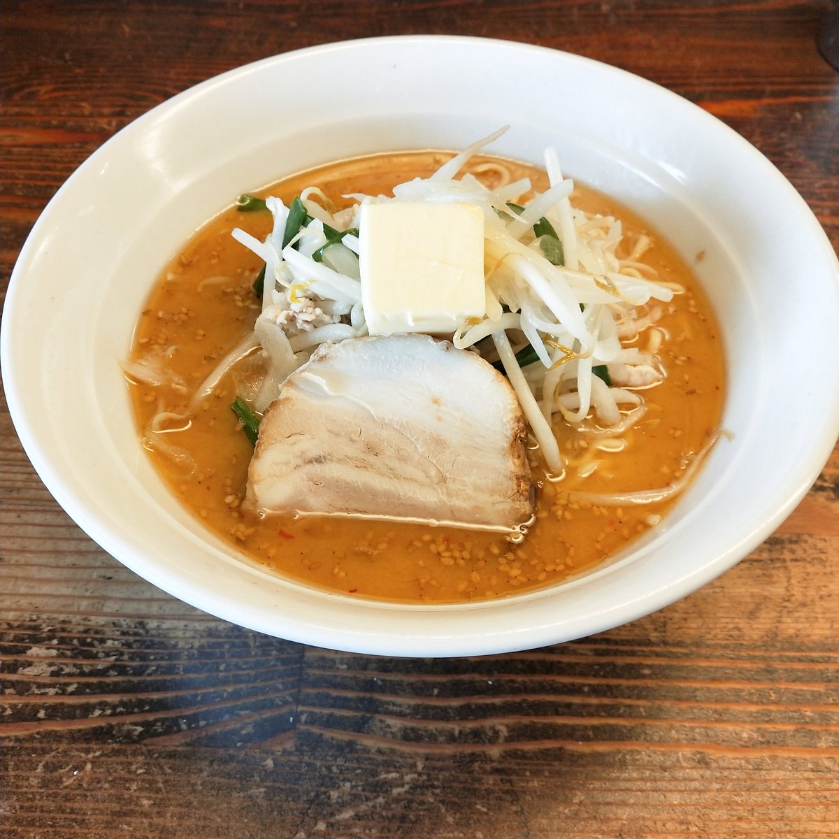 ibarakimax's tweet photo. 本日は味噌ラーメン👍
#富山県富山市
#楓の花
#味噌ラーメン
ご馳走さま🙏 https://t.co/85SUj32zoJ