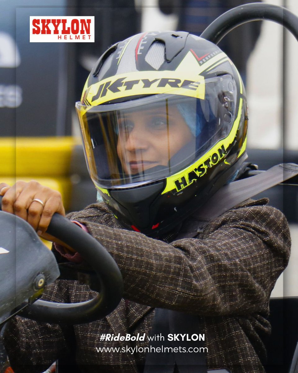 skylonhelmets's tweet photo. Skylon Helmets – your perfect riding partner! 🛡️ Post your Skylon helmet riding pictures and tag us to get featured. 📸🏍️ 

#RideBold with Skylon Helmets 🚀

#skylonhelmets #motorsports #nifty50 #pune #mumbairains #BigBillionDaysLeaked #Paracetamol #DevaraBookings #LCDLFMX2 https://t.co/ZJauGs0oI5