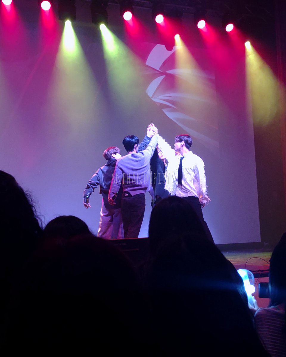 snehandipity's tweet photo. thank you for the best night boys 🥹 see you again later as promised @BDU4official 🫶🏼 https://t.co/7FZ0NIeJ6I