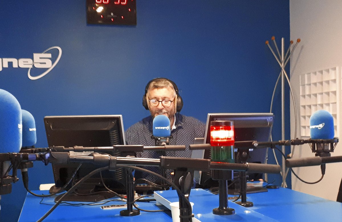 📻 Bon début de journée ! 7h-9 h c'est la #matinale avec Stéphane Hamon sur #Bretagne5

👉 Les pronostics du Quinté+ de Patrick Uphar
👉 La météo avec Grégoire Védeau de <a href="/MeteoBretagne/">Météo Bretagne</a>
👉 à 8h15 L'invité de la matinale
➡️ et l'information tous les quarts d'heure

#radio #bretagne