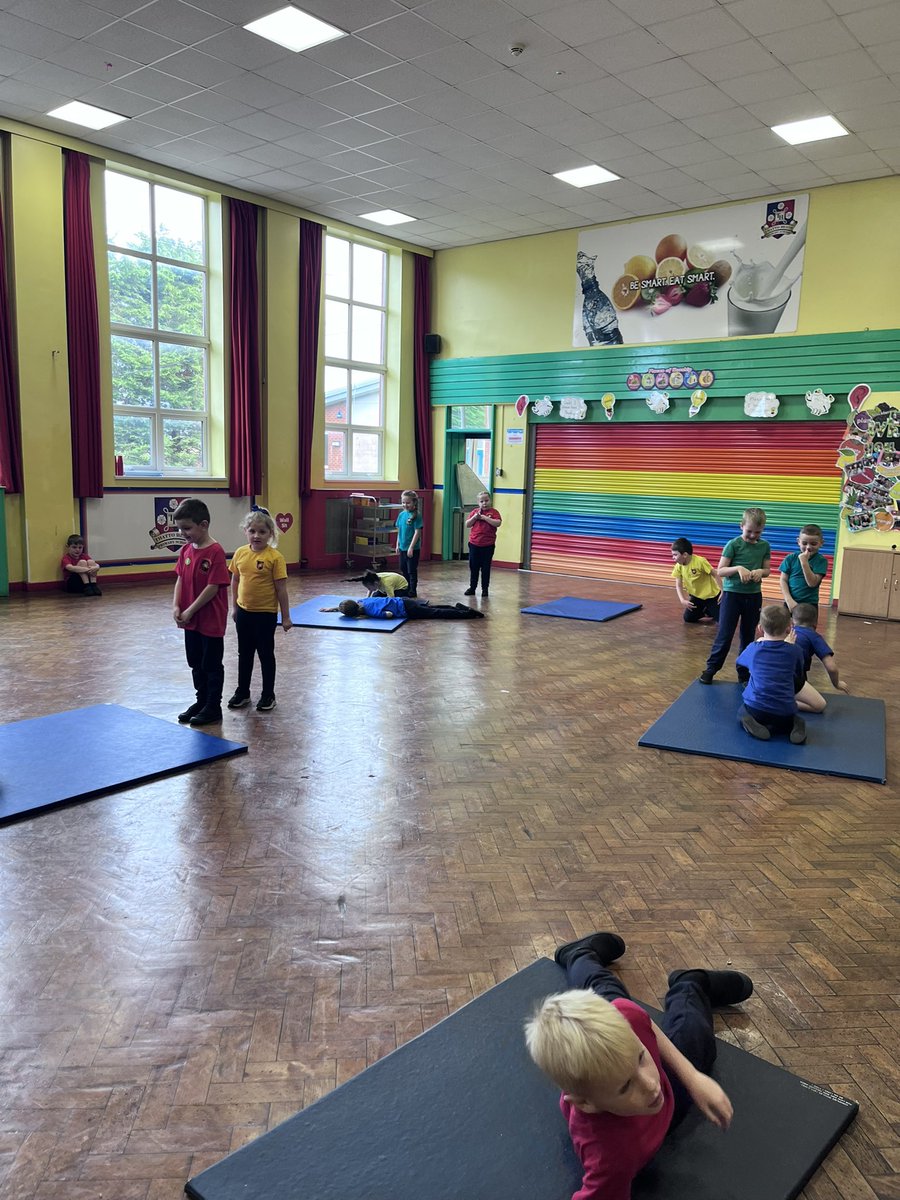 MrsamThatto's tweet photo. We learned some different ways to travel, roll and jump and created our own sequences.
#ThattoPrim_2SW @MrsSW_Thatto #ThattoPrim_PE #ThattoPrim_enthusiastic #ThattoPrim_expressive https://t.co/TUvVVWydWP