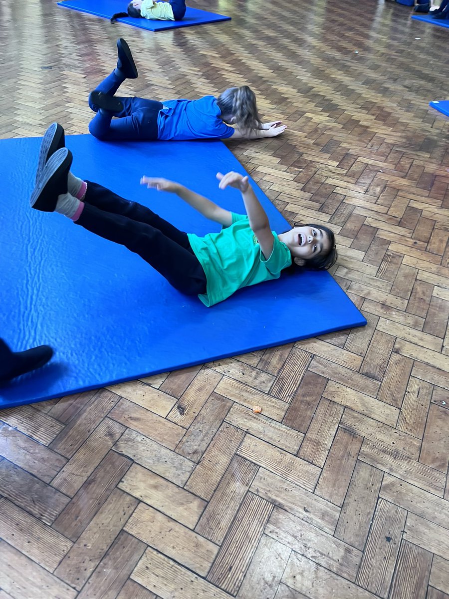 MrsamThatto's tweet photo. We learned some different ways to travel, roll and jump and created our own sequences.
#ThattoPrim_2SW @MrsSW_Thatto #ThattoPrim_PE #ThattoPrim_enthusiastic #ThattoPrim_expressive https://t.co/TUvVVWydWP