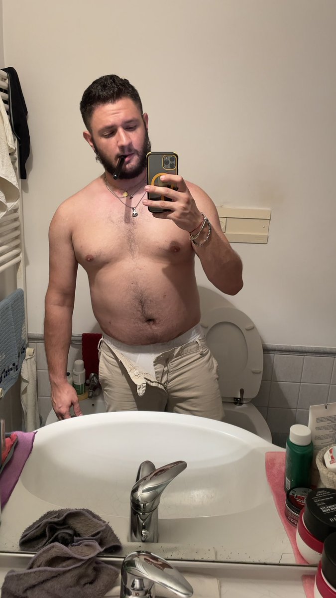Andy_t010's tweet photo. I can’t take it off… Who can help me? please😈 https://t.co/nARtRoWcHF