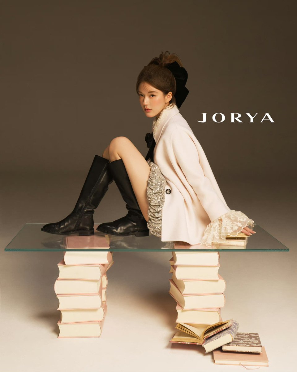 Princess_rosyyy's tweet photo. เซทนี้เว่อร์มาก ชอบบบบล่ะยัยจ้าวหน้าตาไม่ไทป์จีนจ๋าด้วยนะลุคชีได้ทุกแนวแต่ล่ะแบรนด์เมคอัพต่างกันสุดๆเริส!!! https://t.co/l8aB5YSLTe