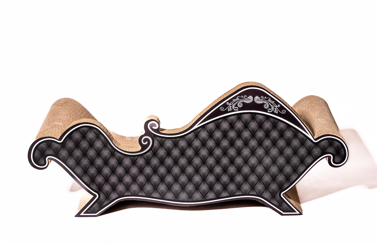 3fatcatsuk's tweet image. 😻 Treat your beloved feline friends to the best in cat scratch furniture! 🌈 Enjoy ample space and enhanced durability with our custom designs. Tell us how your pets react to our furniture in the comments below! 🐾 #CatLove #InteractiveDesigns #PetParadise